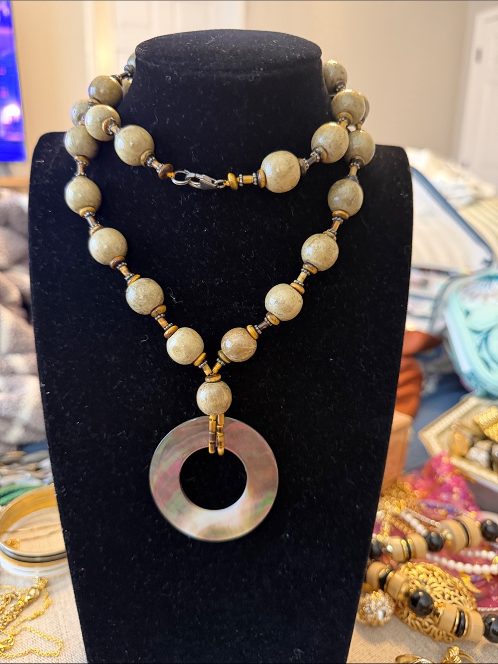 Beaded Necklace with Mother of Pearl Pendant - Beige